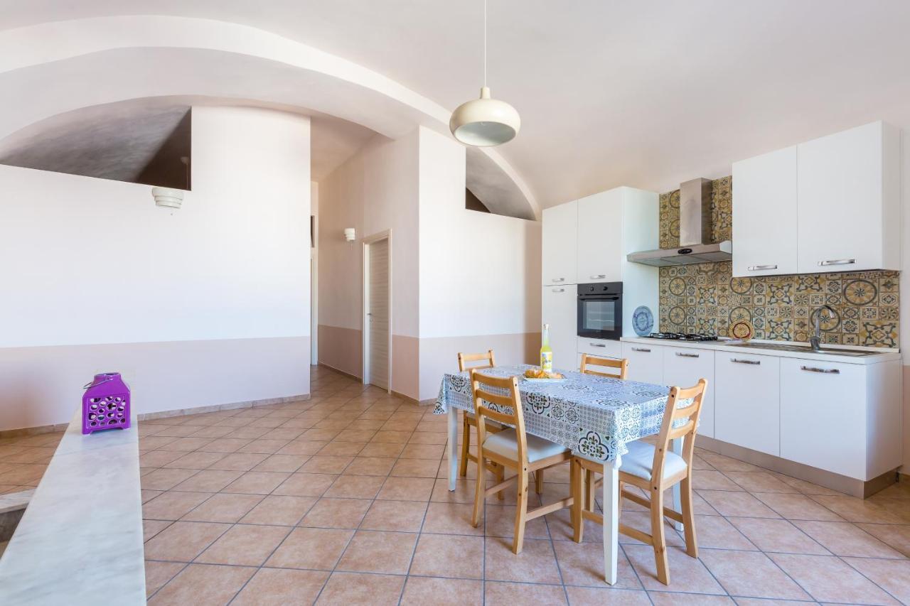 Tizzano House - La Marina Lejlighed Procida Eksteriør billede