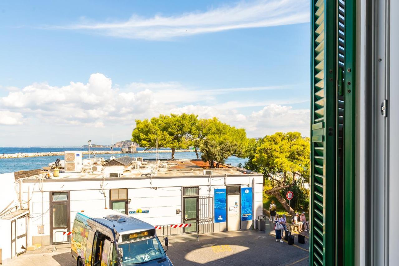 Tizzano House - La Marina Lejlighed Procida Eksteriør billede